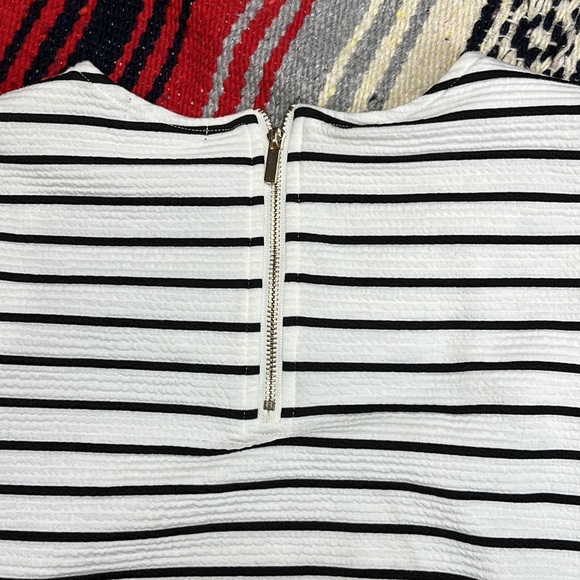 NWT Dynamite Haut Couture Jacquard Striped Crop Top White & Black | Small - Picture 6 of 6
